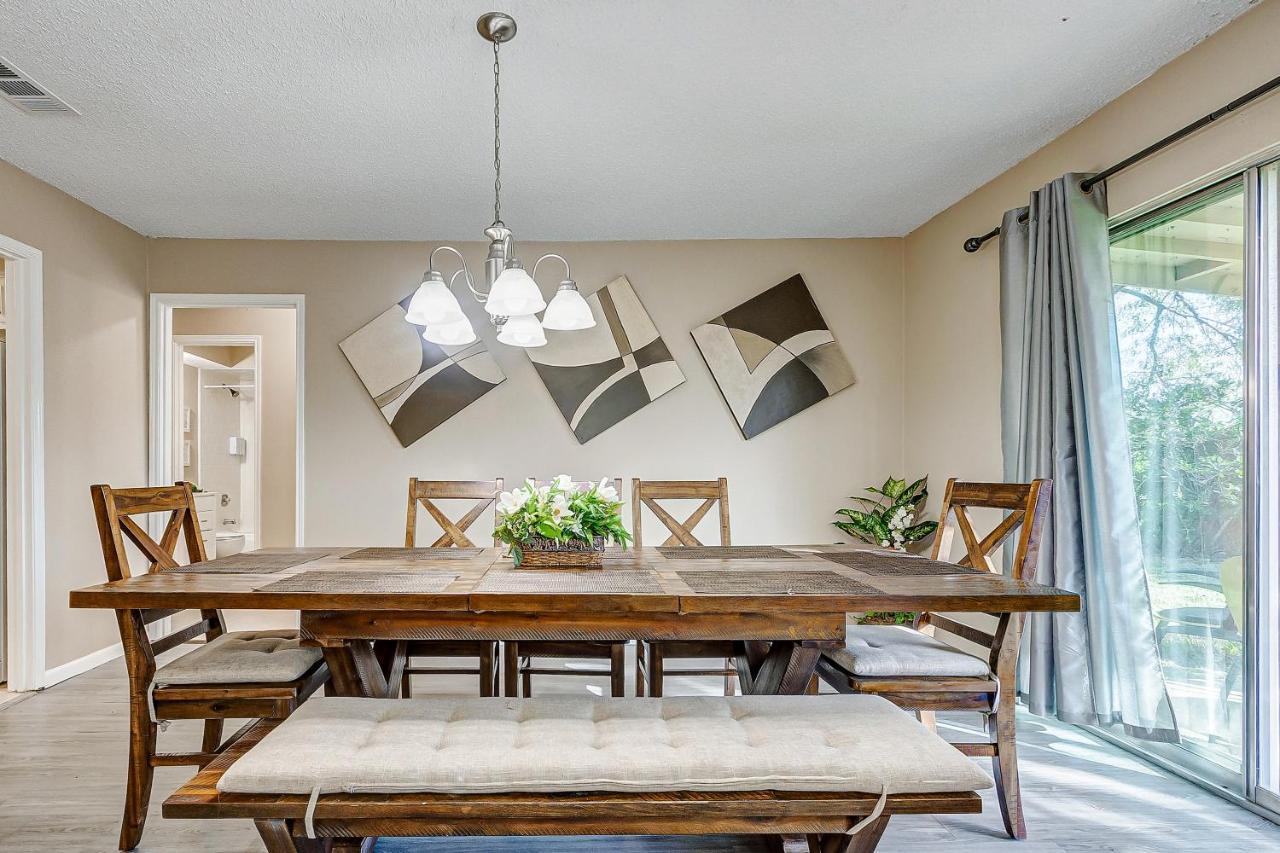 Cheerful 3-Bedroom Home With Indoor Fireplace Houston Luaran gambar