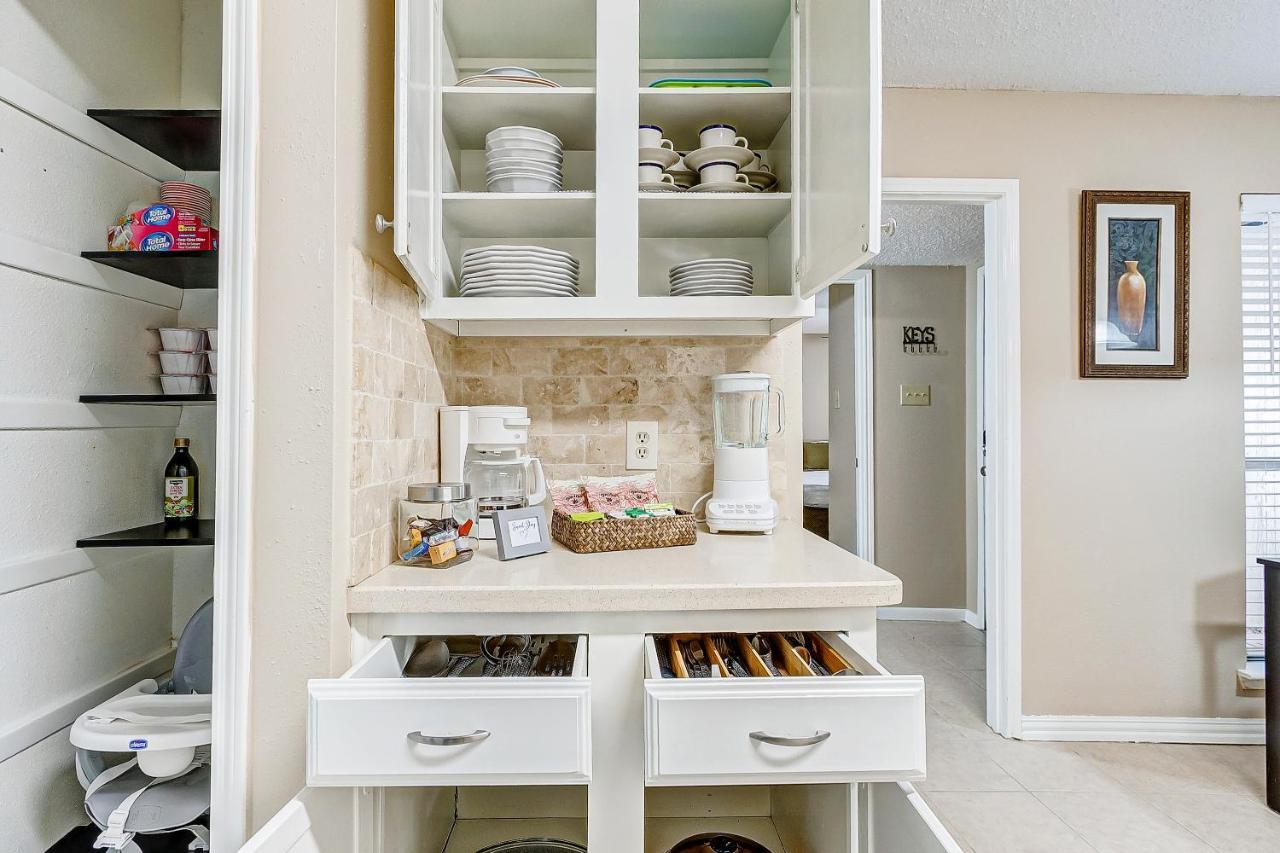 Cheerful 3-Bedroom Home With Indoor Fireplace Houston Luaran gambar
